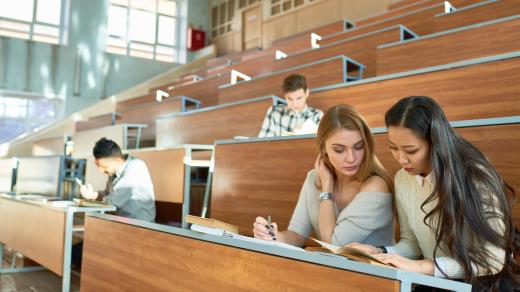 Studenti