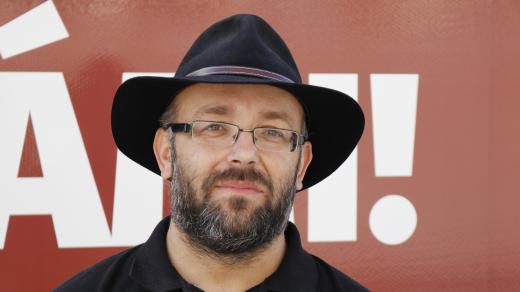 Daniel Sterzik, vystupující pod přezdívkou Vidlák, z hnutí Stačilo!