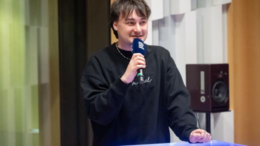 Novinky Českého rozhlasu 2025: Youtuber Lukefry o hraném seriálu Hackerka a série o kyberbezpečnosti