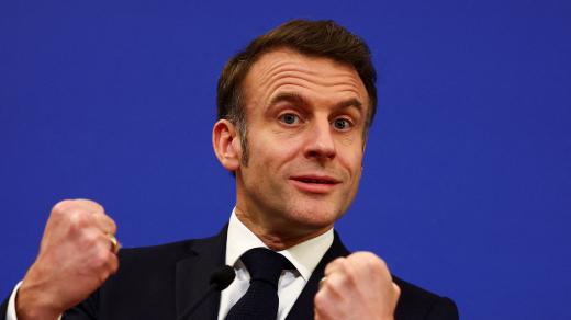 Prezident Emmanuel Macron nabízí Evropě jaderné zbraně Francie jako ochranný štít