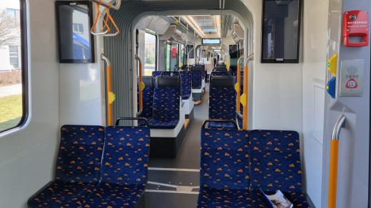 Šedesátimetrová tramvaj Škoda ForCity Smart 38T