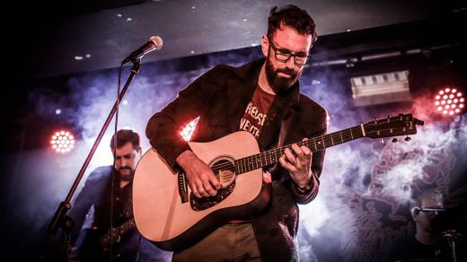 Kapela Pole a její frontman Petr Skočdopole