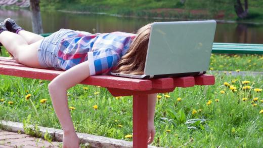 Pociťujete na sobě příznaky jarní únavy?