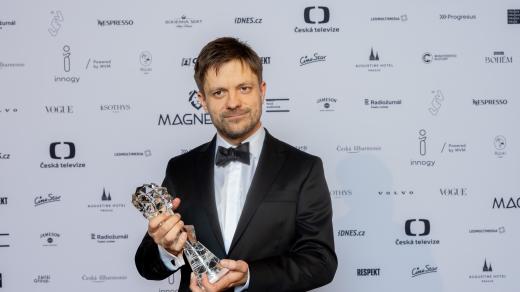 Nejlepší režie / Nejlepší scénář: Jiří Mádl (Vlny)