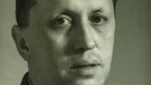 Karel Čapek na portrétu z fotografického ateliéru OKO