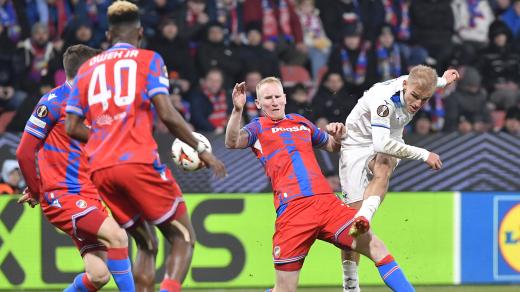 Fotbalisté Plzně v souboji s Laziem Řím.