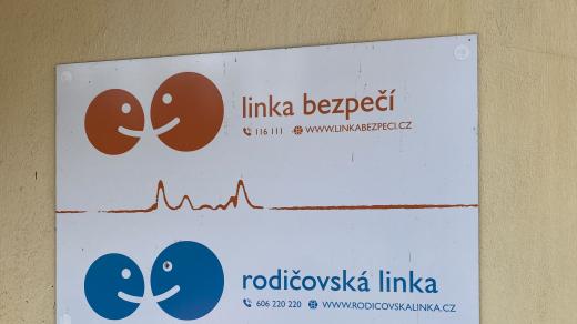 Linka bezpečí a Rodičovská linka
