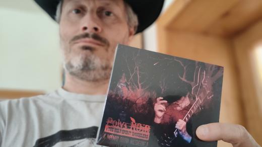 Petr „Poly“ Pálenský, frontman kapely Poly Noir, s novým albem K mýmu ohni nesedej