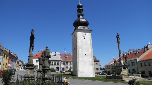 Hodinová věž na postštátském náměstí Bočka z Kunštátu