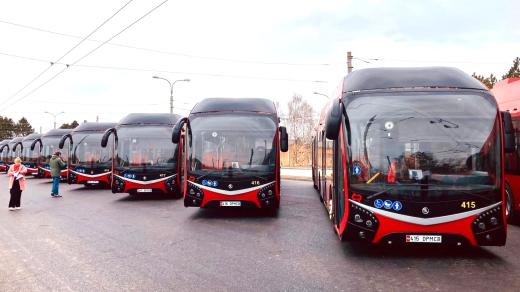 Dopravní podnik města České Budějovice převzal nové bateriové trolejbusy Škoda 33Tr