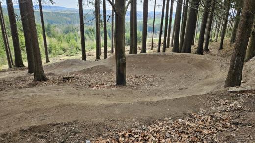 Singletrack u Nového Města na Moravě