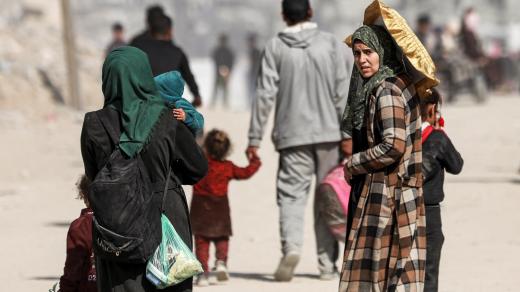 Palestinci prchající z řady měst a čtvrtí v Pásmu Gazy poté, co izraelská armáda vydala příkaz k evakuaci (18. března 2025)