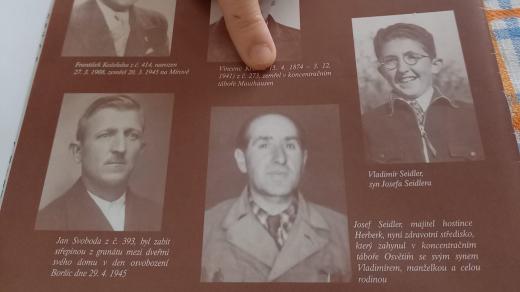 Rodina Seidlerů, kterou v Boršicích připomínají Kameny zmizelých