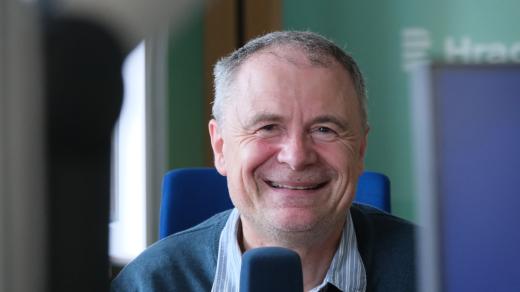 Jakub Dršata ve studiu Českého rozhlasu Hradec Králové
