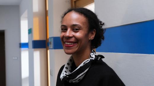Pamela Therese Effangová ve studiu Českého rozhlasu Hradec Králové