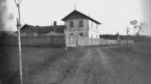 Myslivnu v Hořehledech fotil Josef Hodek st., kolem roku 1895