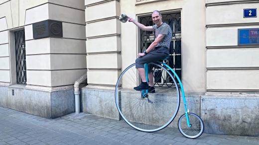 Paolo Togni se zabydlel v Česku, kde taky našel zalíbení v jízdě na velocipédu