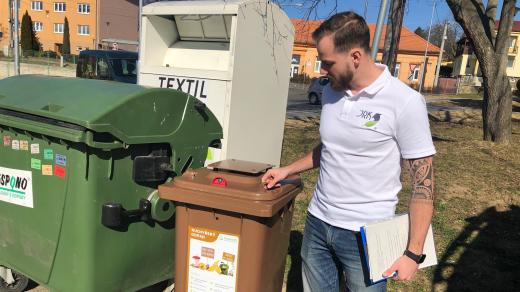 Na vybraných sídlištích ve Vyškově a Bučovicích začínají s tříděním kuchyňského odpadu