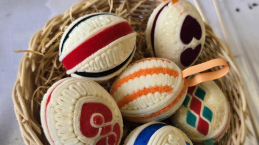 Kraslice zdobené sítinou od Jany Okrouhlé