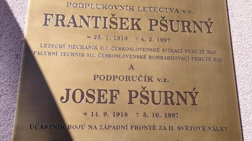 Pamětní deska bratrů Pšurných v Uherském Ostrohu
