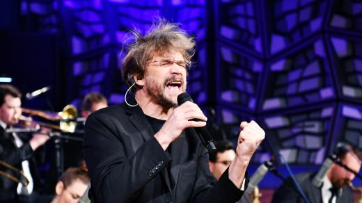 Zpěvák Dan Bárta a Rozhlasový Big Band Gustava Broma ve Studiu 1 (archivní foto)
