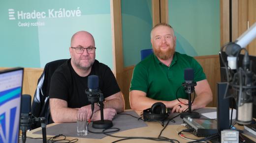 Michael Nebeský a Petr Tomek ve studiu Českého rozhlasu Hradec Králové