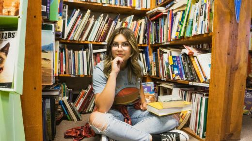 žena, čtení, knihovna, knihy