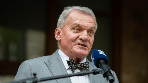 Posledním řečníkem byl primátor Prahy Bohuslav Svoboda (ODS), který se podělil o vlastní zážitky ze srpna 1968