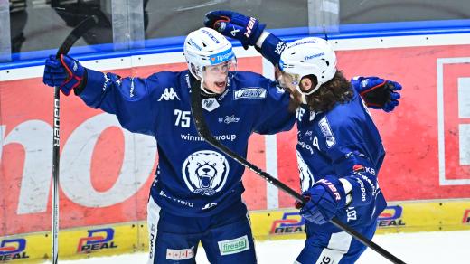Arttu Ilomäki se ve čtvrtém finálovém utkání radoval ze vstřeleného gólu celkem čtyřikrát a výrazně pomohl Kometě k výhře 7:4