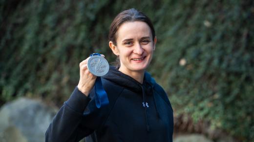 Rychlobruslařka Martina Sáblíková s medailí z mistrovství světa
