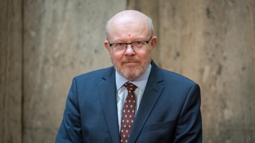 Ministr zdravotnictví Vlastimil Válek (TOP 09)