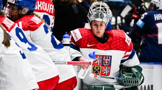 Brankářka Michaela Hesová po druhé třetině utkání proti výběru Američanek