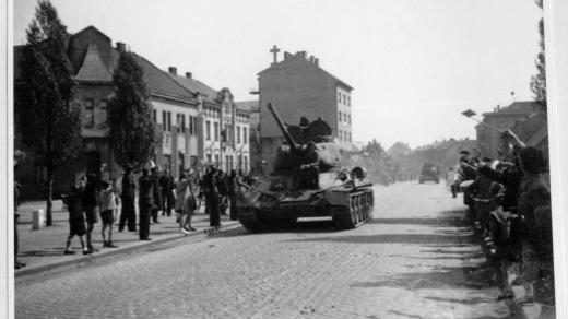 9.5. Rudá armáda v Hradci Králové