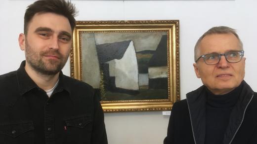 Třikrát Jan Samec. Jan Samec nejmladší (vlevo), obraz Jana Samce nejstaršího a Jan Samec mladší (vpravo)