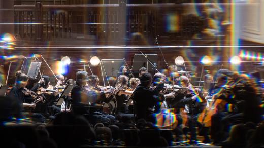 Elgarův koncert a Enigma, violoncello Julia Hagen, Symfonický orchestr Českého rozhlasu řídí Axel Kober, 25. 11. 2024