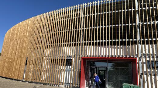 V Kojetíně pomalu finišují se stavbou zastřešené ledové plochy