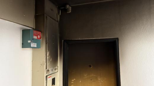 Požár panelového domu v Pelhřimově