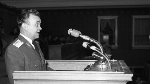 Generálplukovník Vladimír Janko na sjezdu Československého svazu mládeže b roce 1955