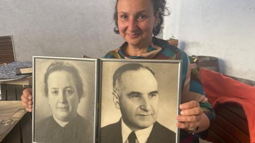 Eva Machanová s babičkou a dědečkem Sidonií (Zdeňkou) a Bernardem Weinsteinovými ze Zlína