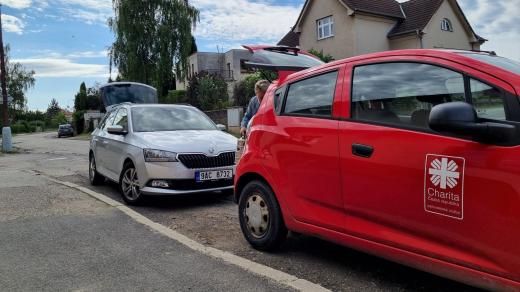Pečovatelky vltavotýnské charity využívají nový automobil pořízený z výtěžku Tříkrálové sbírky