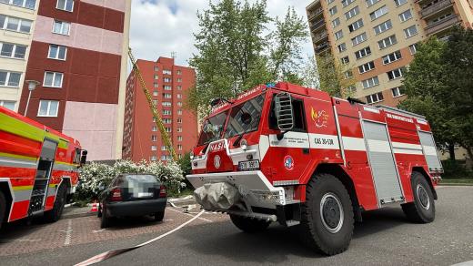 Plameny likvidovalo pět jednotek hasičů