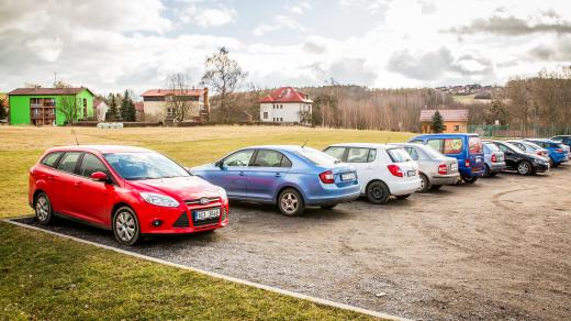 Rudolfov na Českobudějovicku, Farská louka, parkování, auta