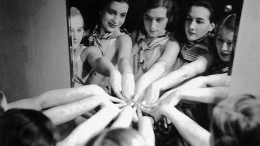 Jenčíkovy girls, Osvobozené divadlo