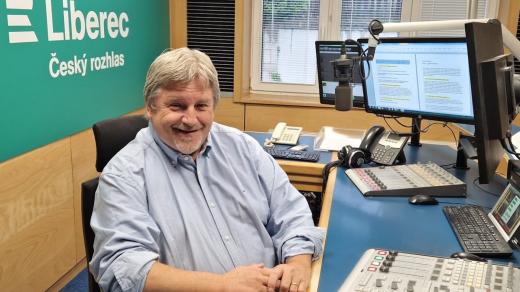 Plastický chirurhg Jiří Kučera byl hostem v Setkání u mikrofonu Českého rozhlasu Liberec