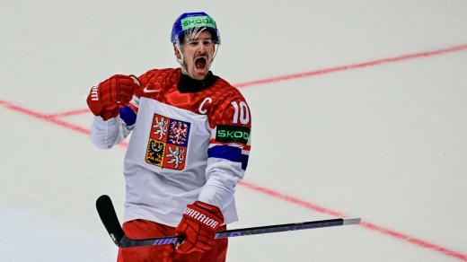 Útočník Roman Červenka ve svém stém zápase