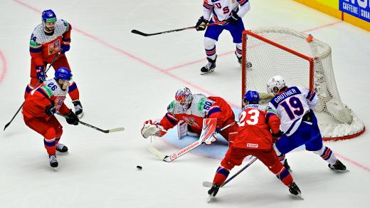 Čeští hokejisté vstřelili Američanům dva góly a jeden čas vedli. To ale bohužel nestačilo a prohráli 2:5.