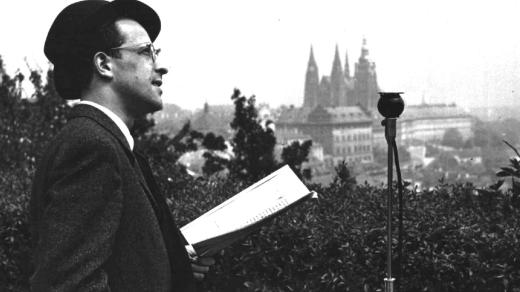 Dr.Jan Wenig-1940-reportáž-Mezi poklady na Strahově