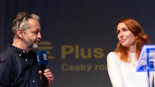 Adam Drda a Lucie Korcová s podcastem Hlasy paměti
