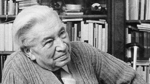 Jaroslav Seifert ve své pracovně