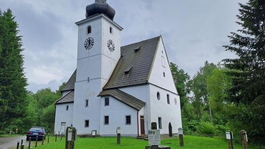Kostel Panny Marie v Cetvinách